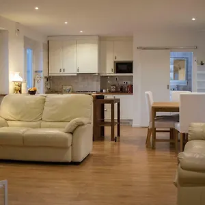 Apartamento 7ti7 Telhal Studio, Lisboa